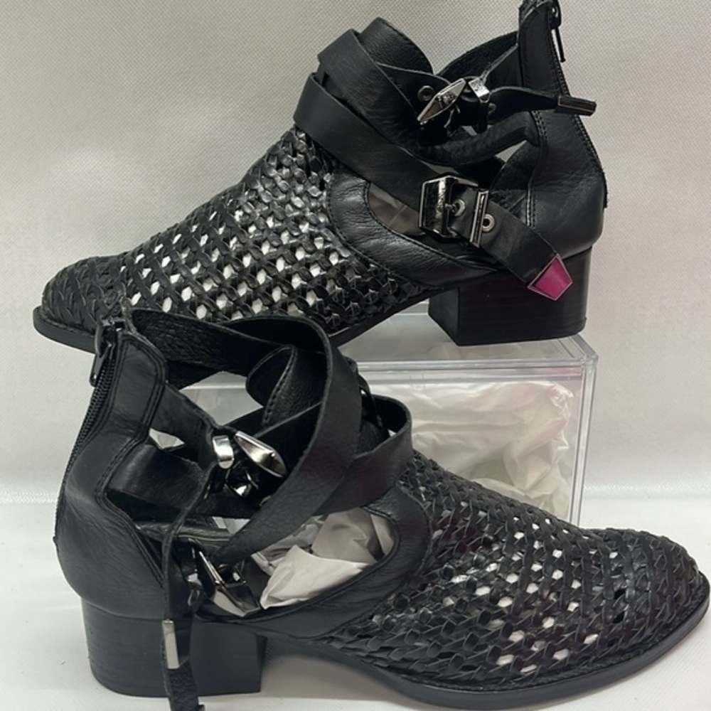 Jeffrey Campbell Vintage‎ "Everly" boot size 8